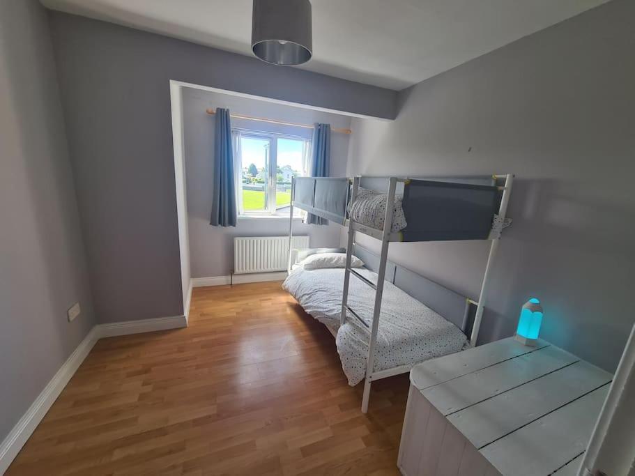 Seaside House - Wifi, Large Spacious Holiday home *