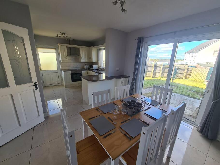 Seaside House - Wifi, Large Spacious Holiday home