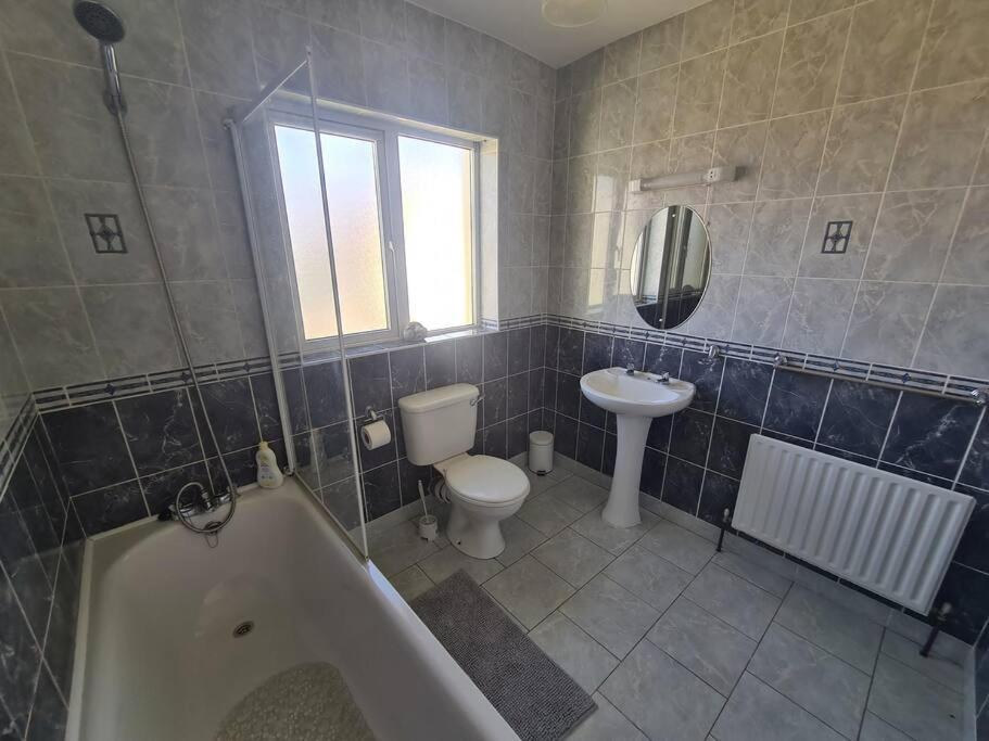 Seaside House - Wifi, Large Spacious Bundoran